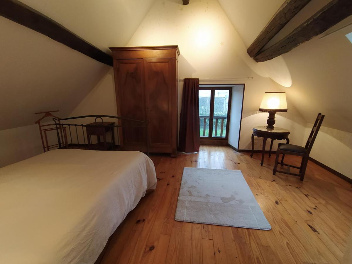 Gite Du Vieux Cedre Ecueille Exteriér fotografie