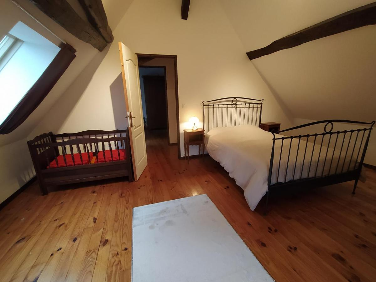Gite Du Vieux Cedre Ecueille Exteriér fotografie